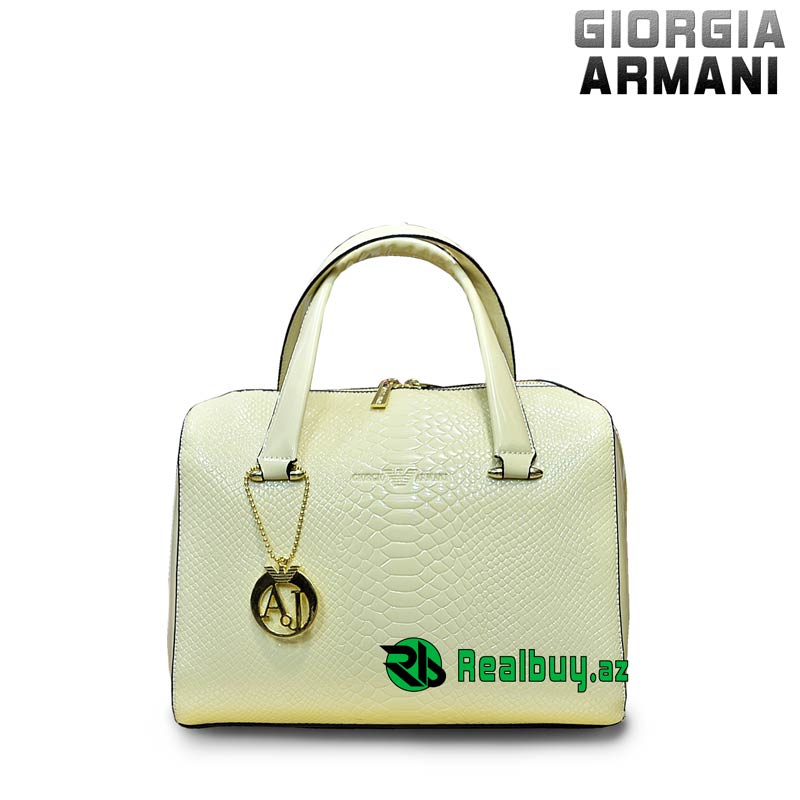 1466547435Giorgia-armani-sumka
