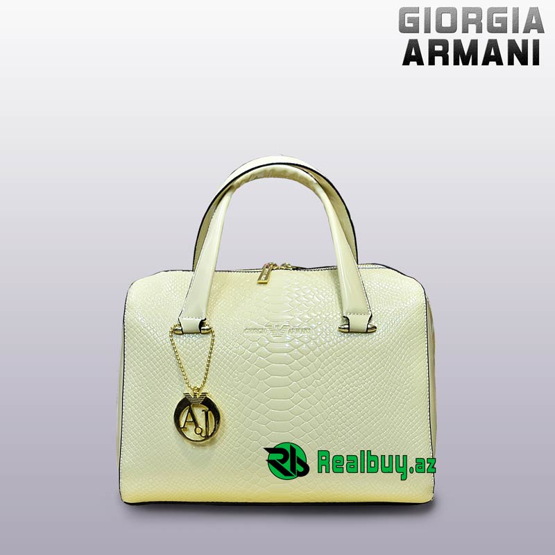 1466547435armani-sumka
