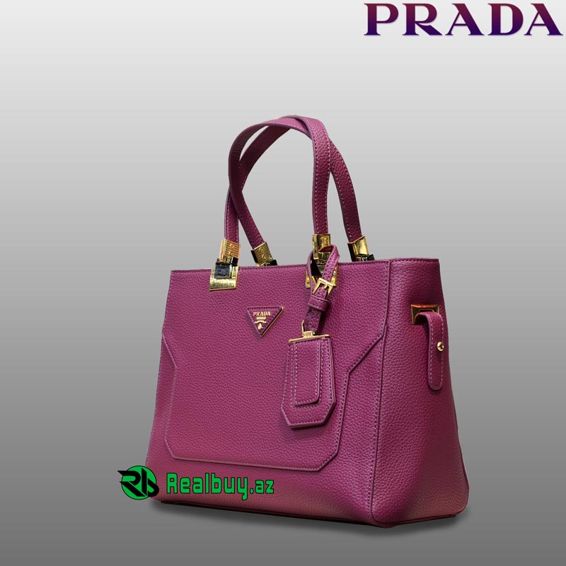 1467410607Prada-sumka