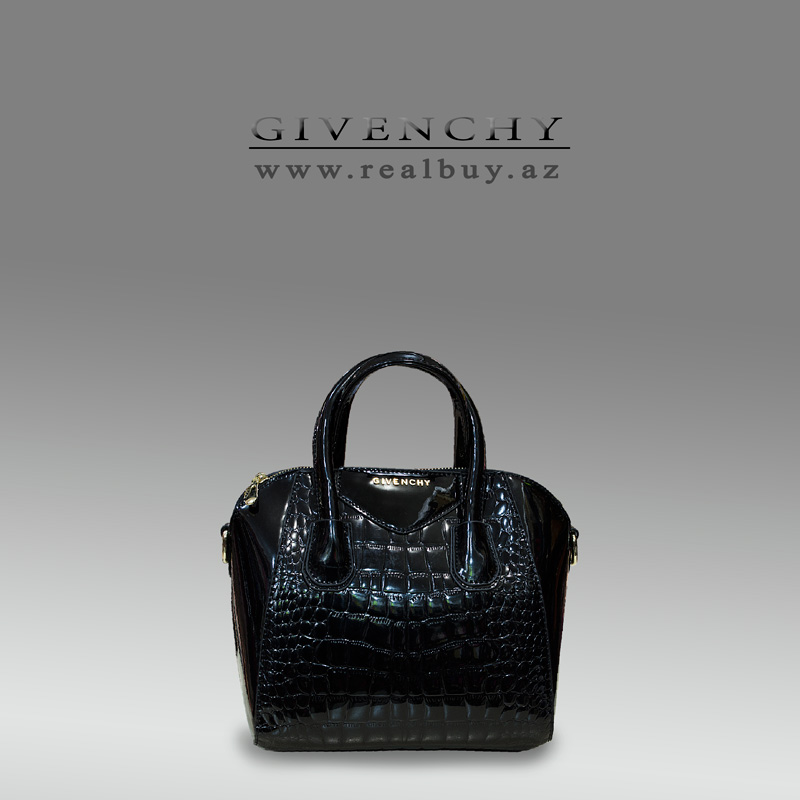 1477331387givenchy-2017