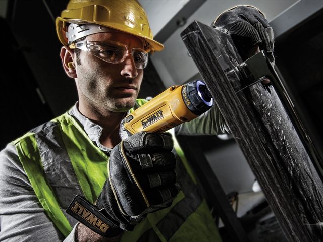 1479904675DEWALT-BAKI
