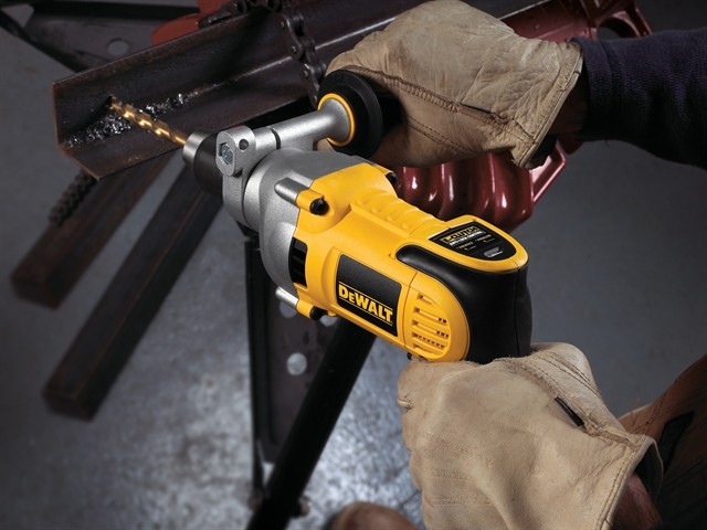 1480194395dewalt-dwd524ks-drills-