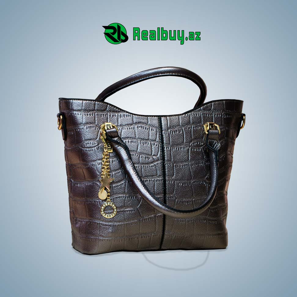 1484784319vogue-qadin-cantasi-qeweng