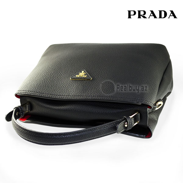 1492069560prada-qadin-sumkalari
