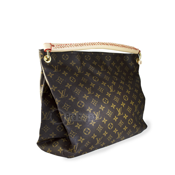 1492178577luis-vuitton-qadin-cantalari