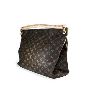 1492178820luis-vuitton-sumki